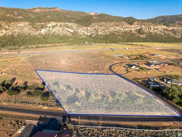 1463 S Old Highway 91 #1, New Harmony, UT 84757 - #3