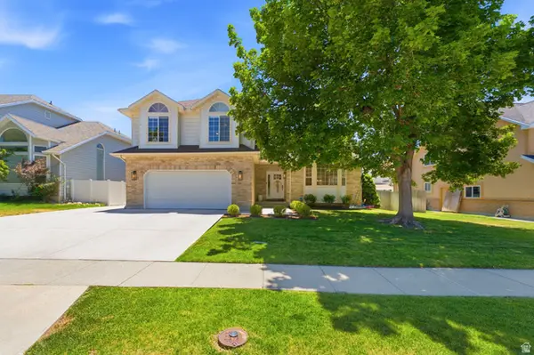 2154 E New Horizon Dr, Sandy, UT 84093