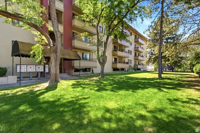 530 S 400 St E #2105, Salt Lake City, UT 84111 - #1