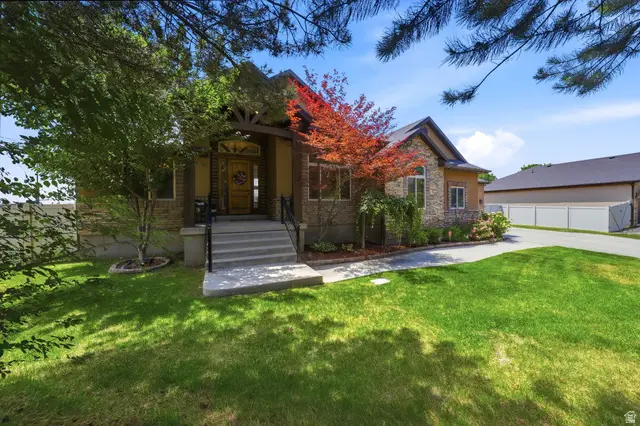 11372 S Via Arboles Ct W, South Jordan, UT 84095 - #2