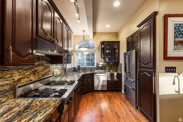 13 La Montagne Ln, Sandy, UT 84092 - #2