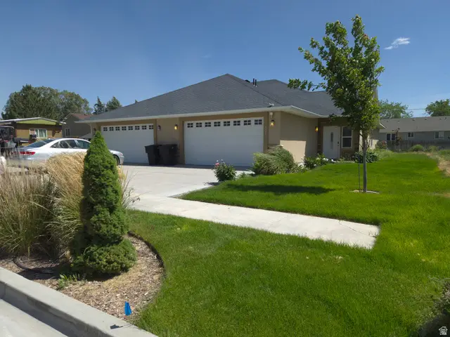 2103 Fort Hall Ave, American Falls, ID 83211 - #1