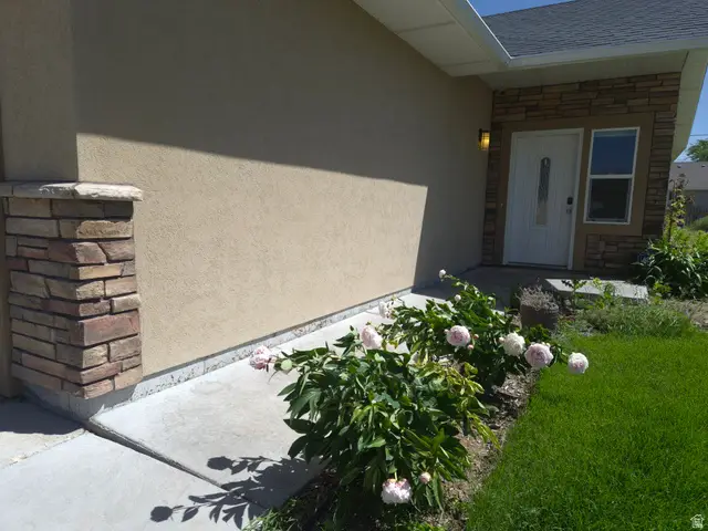 2103 Fort Hall Ave, American Falls, ID 83211 - #2