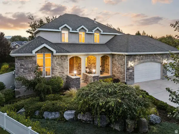 3113 W Uinta Pines Cir S, South Jordan, UT 84095