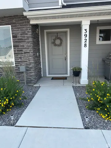 3928 Cougar Ln, Eagle Mountain, UT 84005 - #1