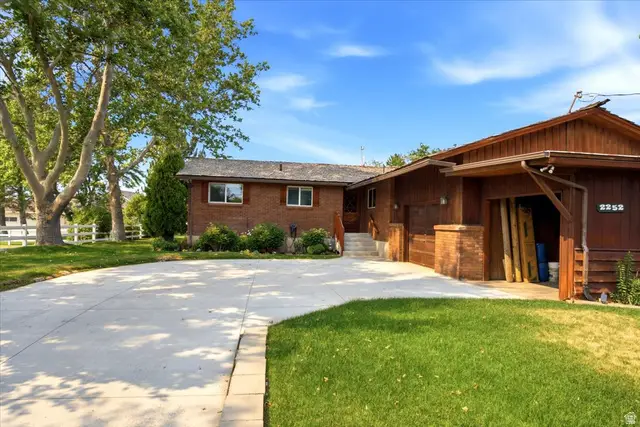 2252 W 800 N, Clinton, UT 84015 - #2