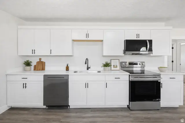 1453 Stanford St, Layton, UT 84041 - #3
