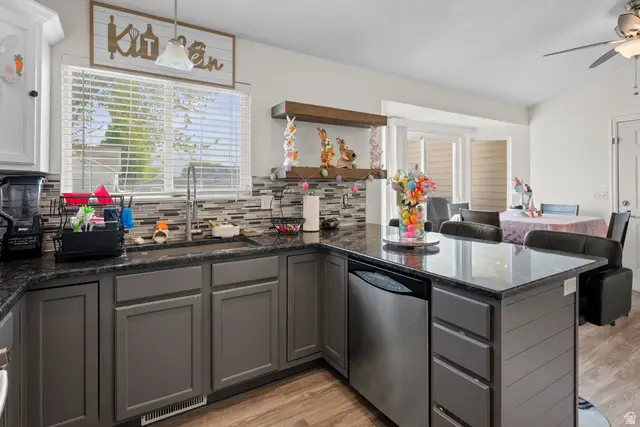 2152 E Weeping Willow Way N, Eagle Mountain, UT 84005 - #3