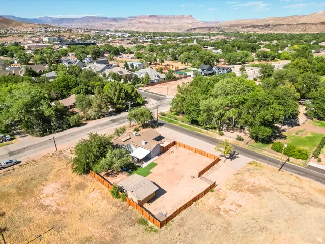 414 S 920 W, Hurricane, UT 84737 - #1