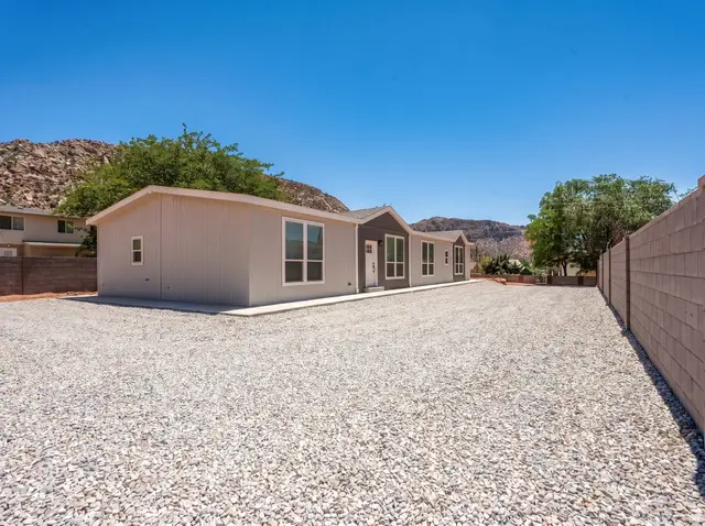 476 E Jessop Ave, Hildale, UT 84784 - #3