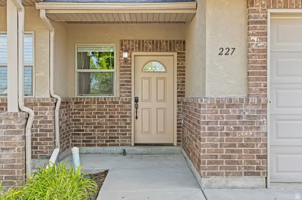 227 E 700 N, Smithfield, UT 84335