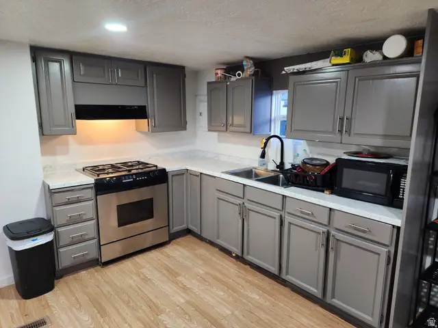 3187 S Eastcrest Rd W, West Valley City, UT 84120 - #2