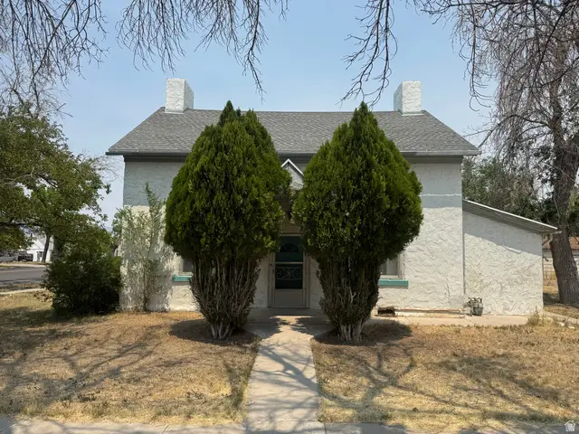 302 N Main St, Manti, UT 84642 - #3