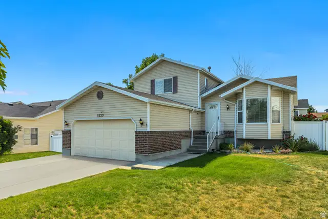 5529 Ridge Hollow Way, Kearns, UT 84118 - #2