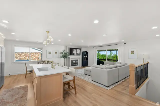 2353 E Cinnabar Ln S, Cottonwood Heights, UT 84121 - #3