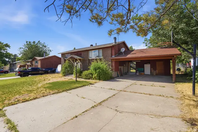 572 W 1680 N, Clinton, UT 84015 - #3