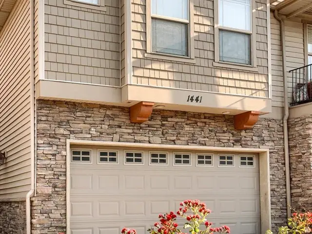 1441 W Stone Meadow Dr, West Jordan, UT 84088 - #3
