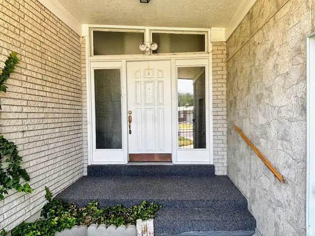 6825 S Nye Dr, Cottonwood Heights, UT 84121 - #3