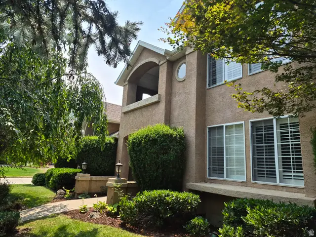 2156 E Gambel Oak Dr, Sandy, UT 84092 - #1
