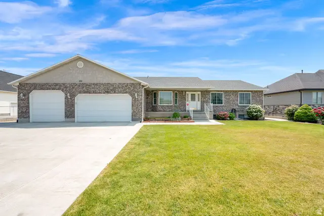 7057 S 2800 W, West Jordan, UT 84084 - #2