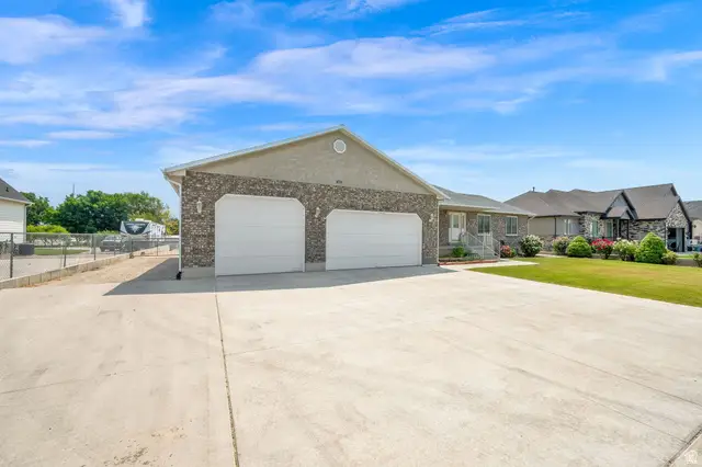 7057 S 2800 W, West Jordan, UT 84084 - #3