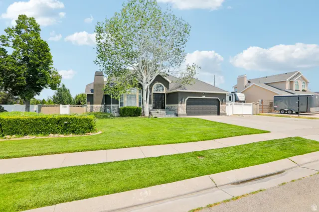 9567 S Misty Oaks Cir, South Jordan, UT 84095 - #3