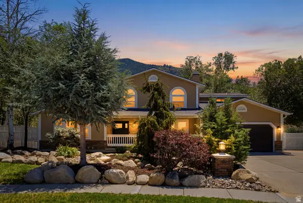 2744 E Woodhampton Cir, Sandy, UT 84092
