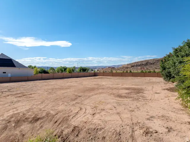 387 E Chateau Meadows Cir #3, Washington, UT 84780 - #3