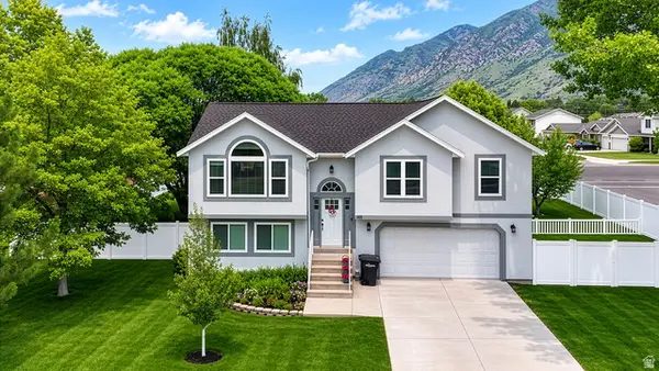 464 W Saddleback Dr, Springville, UT 84663