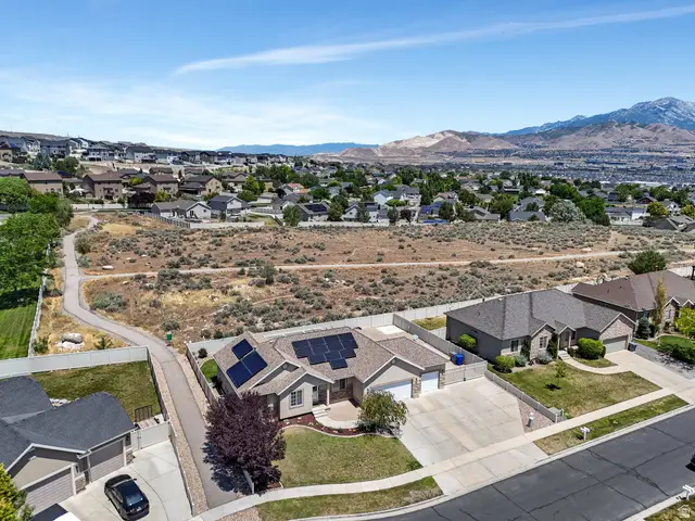386 W Winter Wheat Way N, Saratoga Springs, UT 84045 - #3
