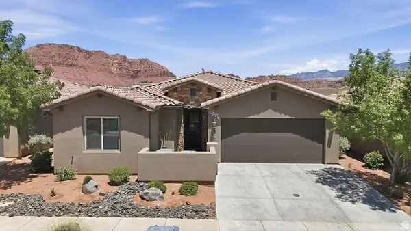 3800 Paradise Village Dr #14, Santa Clara, UT 84765