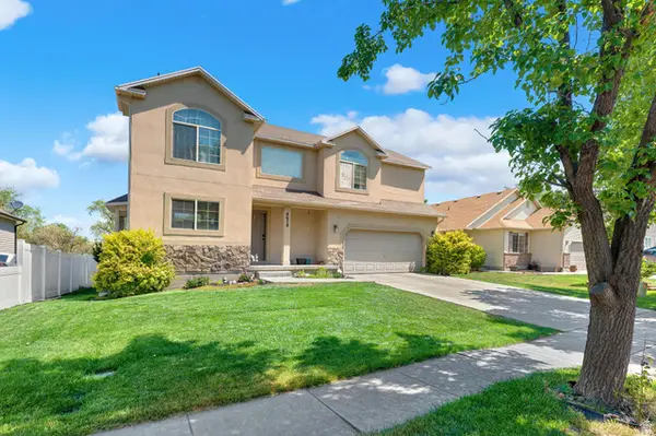 8678 W Titanium Dr, Magna, UT 84044