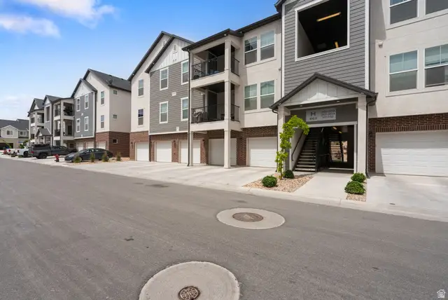 863 N Coulsen Dr #H102, Saratoga Springs, UT 84045 - #3