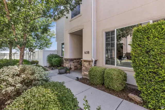 658 Canterbury Ln, North Salt Lake, UT 84054 - #2