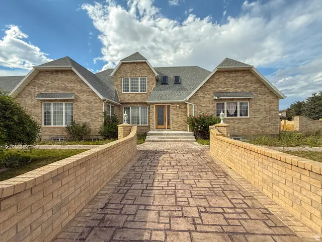 1402 Shepherd Dr, Wellington, UT 84542 - #2