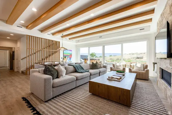 831 N Wellness Dr, Midway, UT 84049