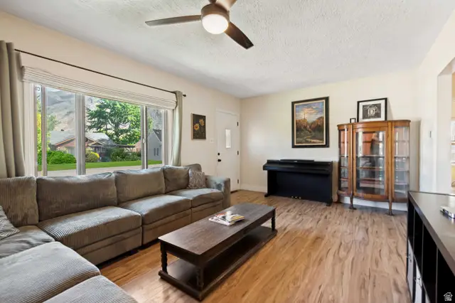 127 W 300 N, Springville, UT 84663 - #3