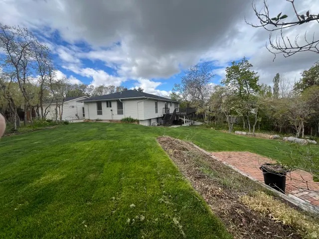 5720 S Oakwood Dr, South Ogden, UT 84405 - #3
