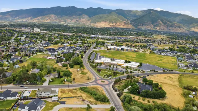 786 S Angel St W #6, Kaysville, UT 84037 - #3