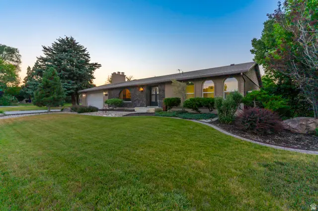 2518 W Carson Ln S, West Jordan, UT 84084 - #1
