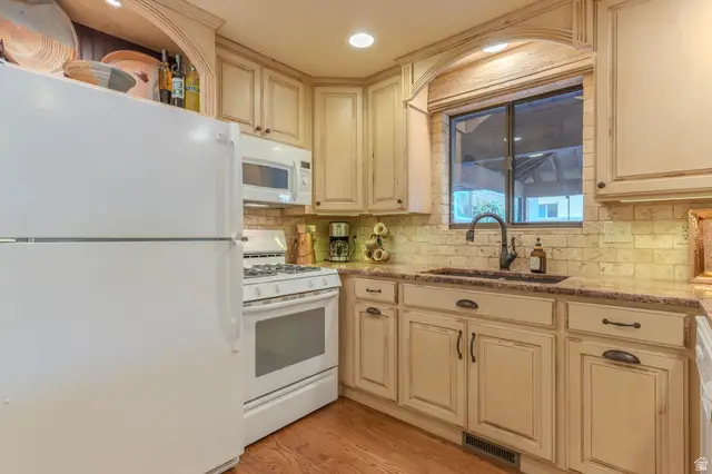 2518 W Carson Ln S, West Jordan, UT 84084 - #3