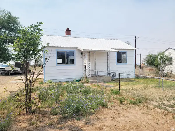 136 Geneva Dr, East Carbon, UT 84520