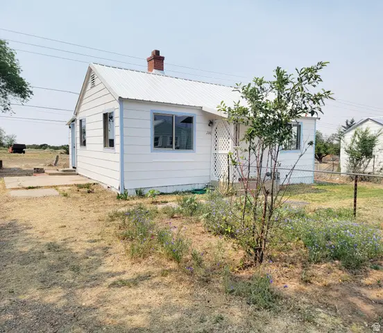 136 Geneva Dr, East Carbon, UT 84520 - #2