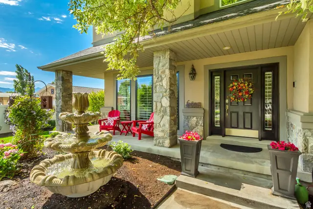 1911 W Grassy Knoll Ct, Riverton, UT 84065 - #3