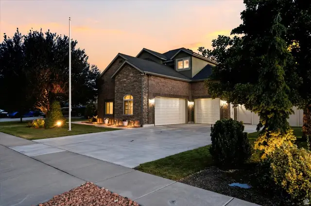 1162 S Spyglass Hill Rd W, Syracuse, UT 84075 - #3