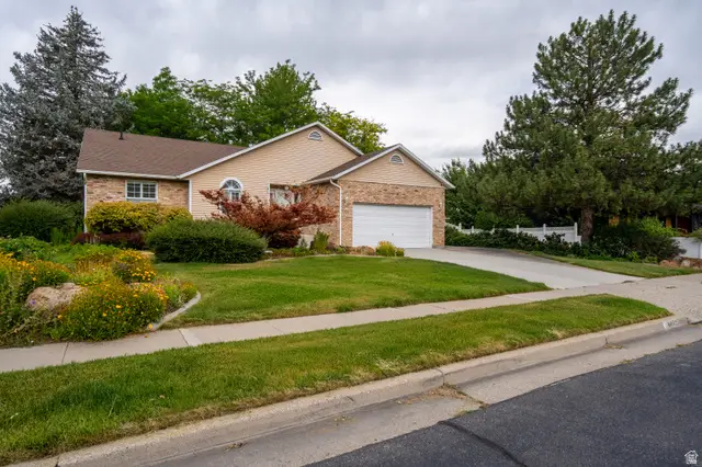 6062 S Fontaine Bleu Dr E, Salt Lake City, UT 84121 - #1