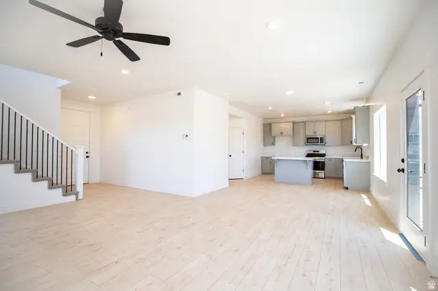 579 W 1775 N, Harrisville, UT 84404 - #3