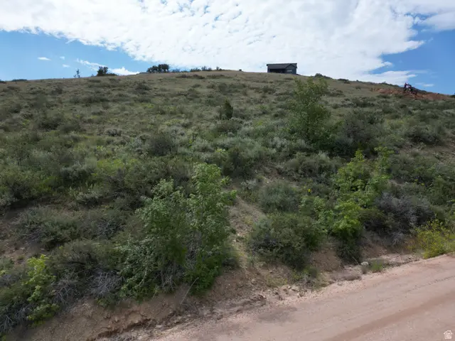 1398 N Broad Hollow Rd #T34, Garden City, UT 84028 - #2