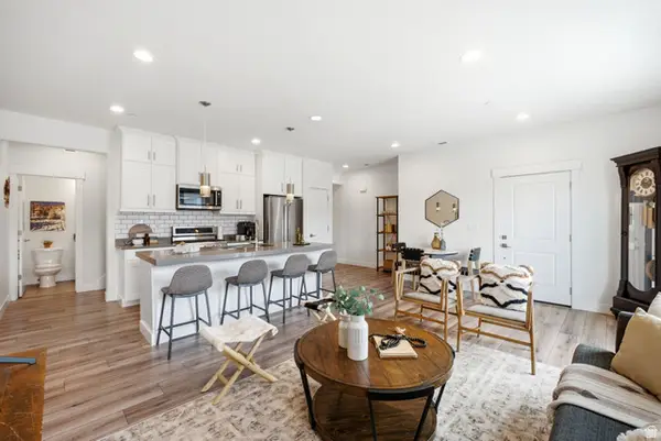 3355 Santa Fe Rd, Park City, UT 84098