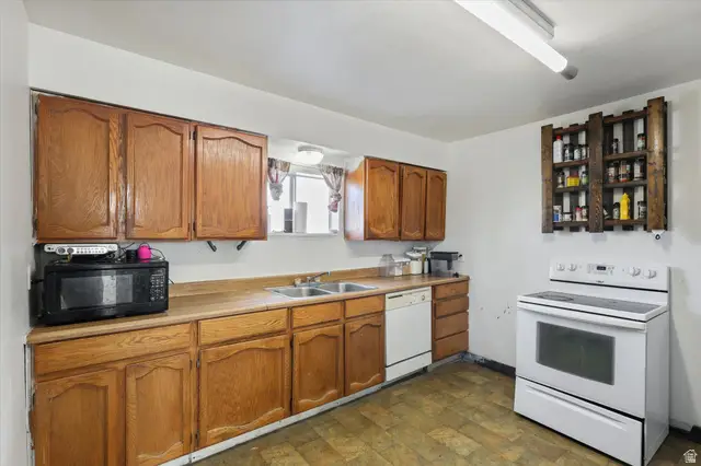 14 E Main St, Goshen, UT 84633 - #1